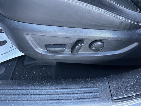 Used 2019 INFINITI QX50 Essential w/ Sensory Package image 23