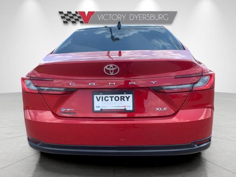 Used 2025 Toyota Camry XLE FWD image 5