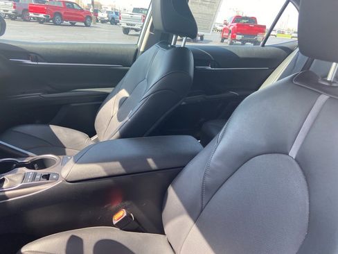 Used 2023 Toyota Camry XSE image 5