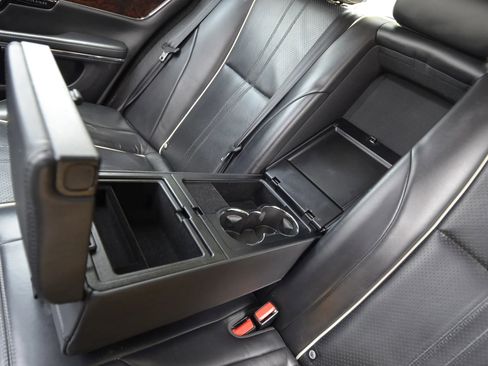 Used 2016 Jaguar XJ R-Sport image 39