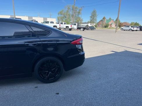 Used 2019 Ford Fusion SEL FWD image 6