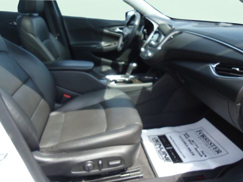 Used 2020 Chevrolet Malibu Premier FWD image 28