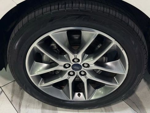 Used 2015 Ford Edge Titanium w/ Technology Package image 30