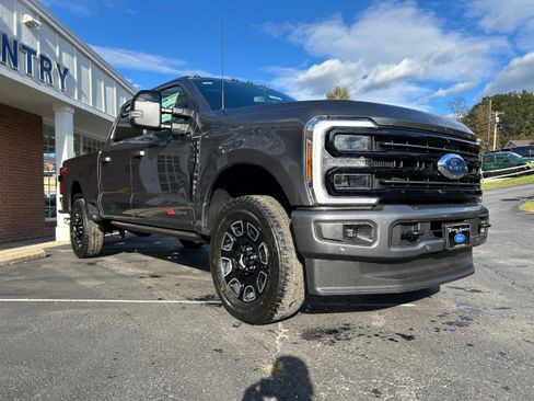 New 2026 Ford F350 Platinum w/ FX4 Off-Road Package image 15