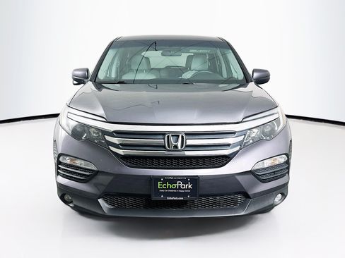 Used 2018 Honda Pilot EX image 2