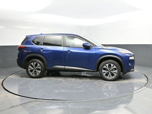 Used 2023 Nissan Rogue SV image 12