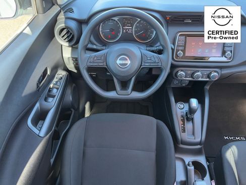 Certified 2025 Nissan Kicks Play S image 13