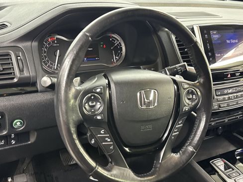 Used 2017 Honda Pilot Elite image 27