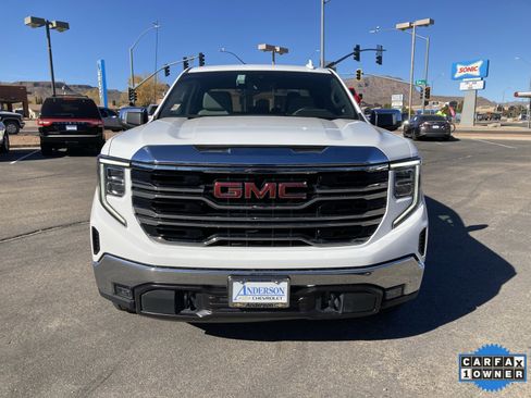 Certified 2024 GMC Sierra 1500 SLT image 2