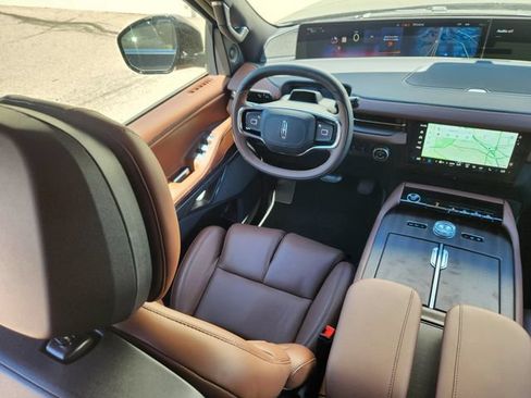 New 2026 Lincoln Navigator L Reserve AWD/4WD image 10
