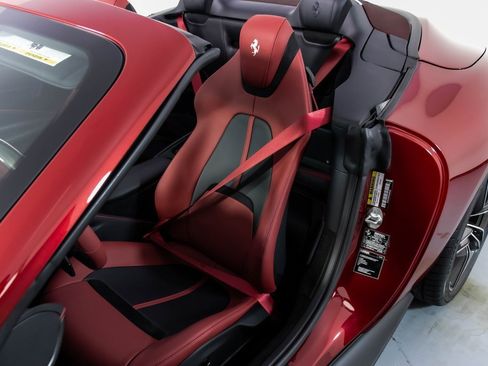 Certified 2025 Ferrari Roma Spider image 6