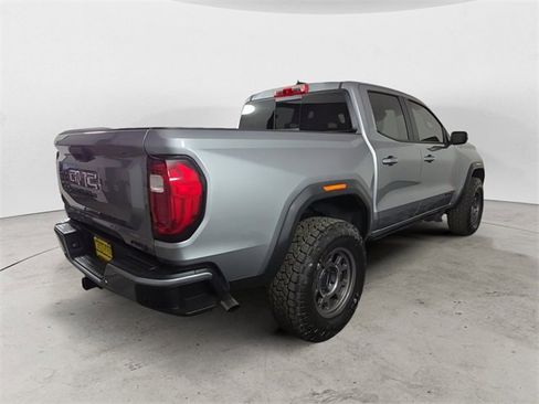 Used 2025 GMC Canyon AT4 w/ Nightfall Edition image 5