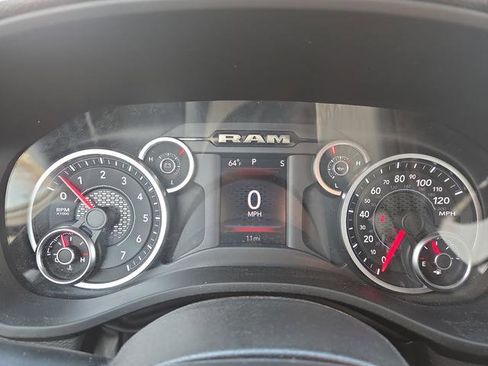 New 2026 RAM 1500 4x4 Crew Cab image 17