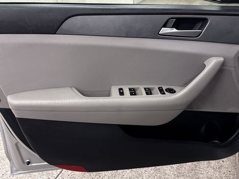 Used 2019 Hyundai Sonata SE image 3