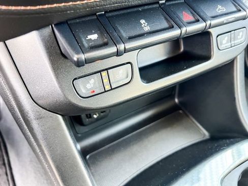 Used 2022 GMC Canyon AT4 image 50