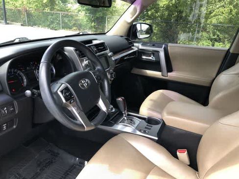 Used 2016 Toyota 4Runner Limited AWD/4WD image 21