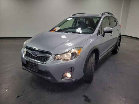 Used 2017 Subaru Crosstrek 2.0i Premium image 5