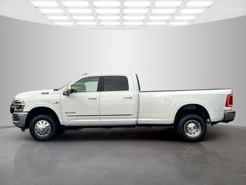 New 2026 RAM 3500 Limited image 2