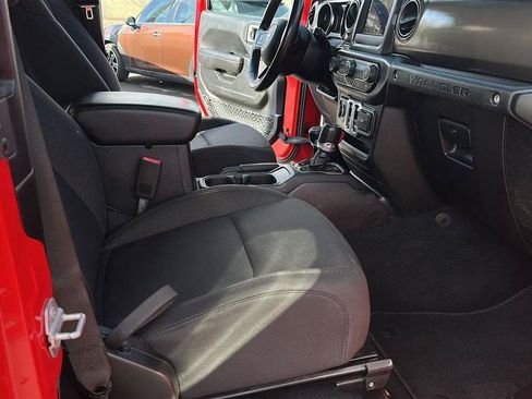 Used 2019 Jeep Wrangler Sport AWD/4WD image 25