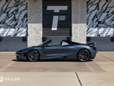 Used 2020 McLaren 720S Spider RWD image 7