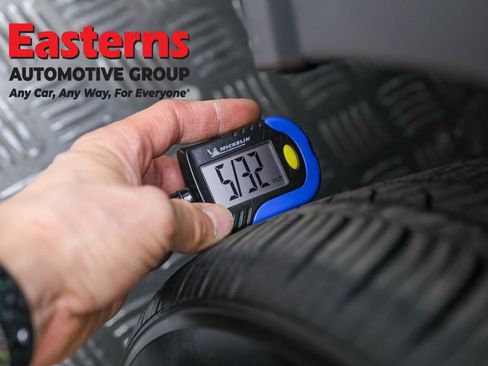 Used 2024 Hyundai Venue Limited image 29