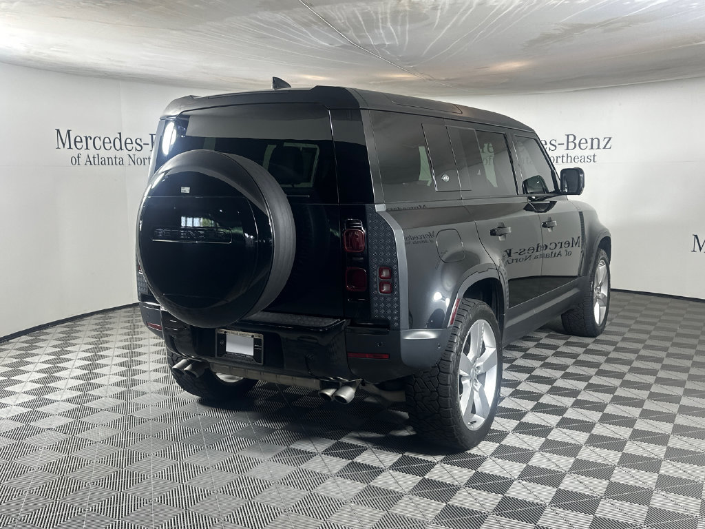 Used 2024 Land Rover Defender 110 SE AWD/4WD image 7