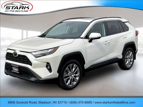 Used 2022 Toyota RAV4 XLE Premium AWD/4WD image 3