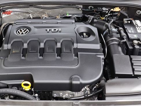 Used 2015 Volkswagen Passat TDI SEL Premium FWD image 55