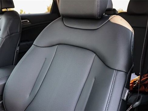 Certified 2026 Kia Sportage EX w/ EX Panoramic Sunroof Package image 21