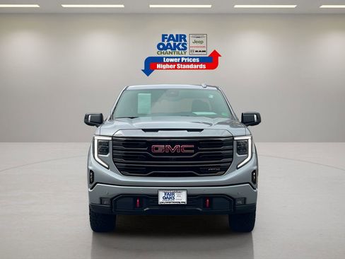 Used 2024 GMC Sierra 1500 AT4 w/ Technology Package image 5