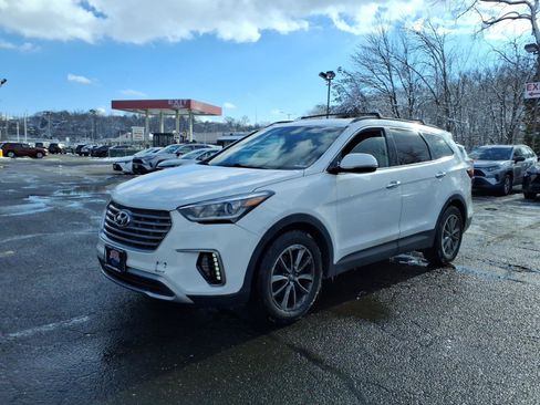 Used 2017 Hyundai Santa Fe Limited image 3