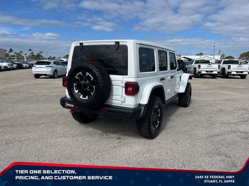 Used 2024 Jeep Wrangler Unlimited Rubicon AWD/4WD image 5