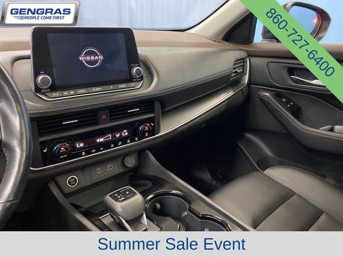 Used 2023 Nissan Rogue SV w/ SV Premium B Package AWD/4WD image 16
