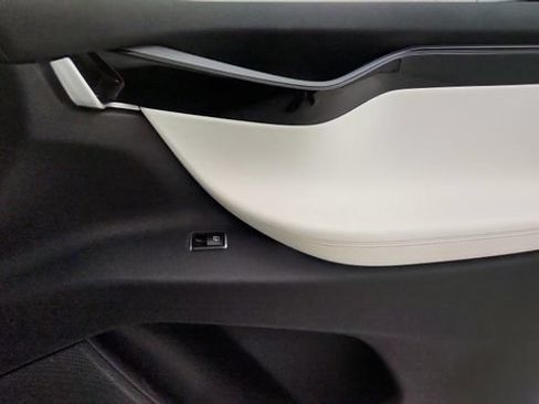 Used 2021 Tesla Model X Long Range AWD/4WD image 38