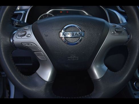 Used 2017 Nissan Murano SV w/ Premium Plus Package image 13