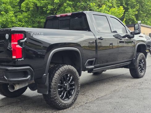 Used 2025 Chevrolet Silverado 2500 LTZ w/ LTZ Plus Package AWD/4WD image 36