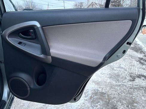 Used 2007 Toyota RAV4 2WD image 19