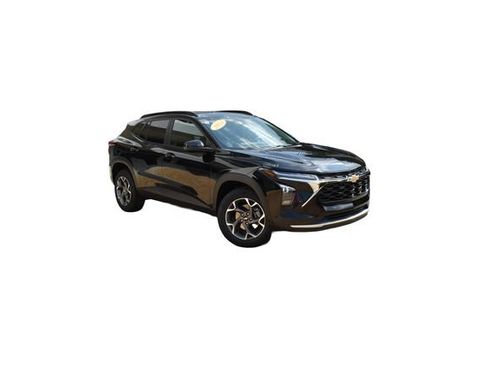 Certified 2024 Chevrolet Trax LT w/ Driver Confidence Package FWD image 2
