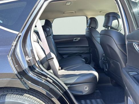 Used 2024 Genesis GV80 2.5T AWD/4WD image 12