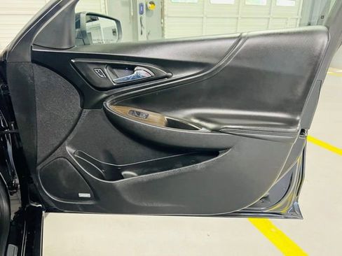 Used 2016 Chevrolet Malibu Premier FWD image 31