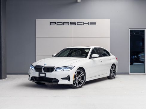 Used 2022 BMW 330i Sedan w/ Premium Package image 1