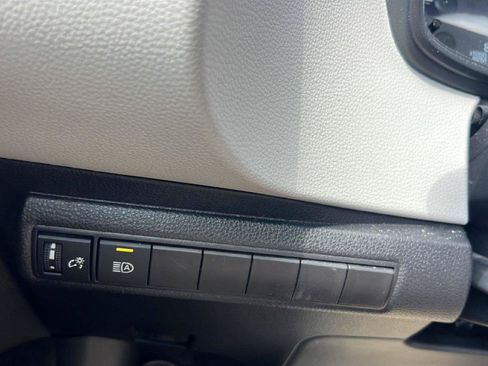 Used 2025 Toyota Corolla LE FWD image 17