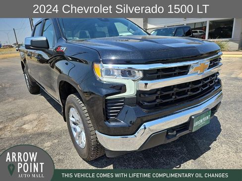 Used 2024 Chevrolet Silverado 1500 LT w/ Z71 Off-Road Package AWD/4WD image 2