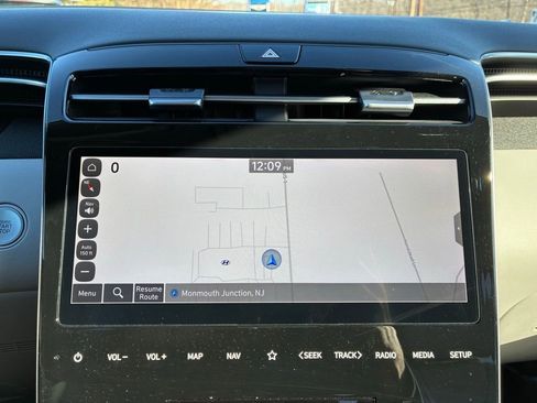 Used 2024 Hyundai Tucson Limited image 31