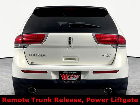 Used 2013 Lincoln MKX FWD image 5