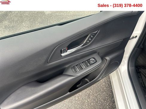 Used 2024 Toyota Prius Prime Premium w/ Advanced Technology Package FWD image 12