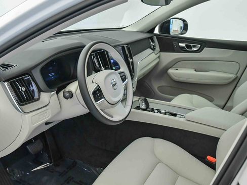 Certified 2025 Volvo XC60 T8 Plus w/ Protection Package Premier image 18