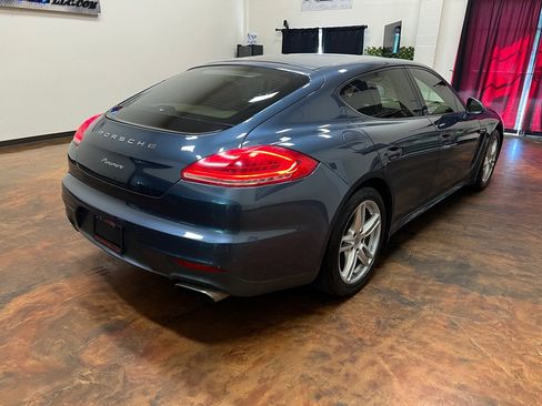 Used 2014 Porsche Panamera 4 image 9