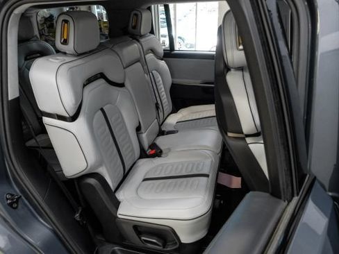 Used 2025 Rivian R1S Adventure AWD/4WD image 36
