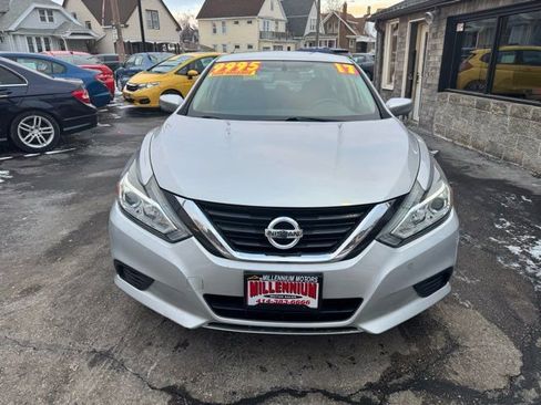Used 2017 Nissan Altima 2.5 S w/ Power Driver Seat Package image 2